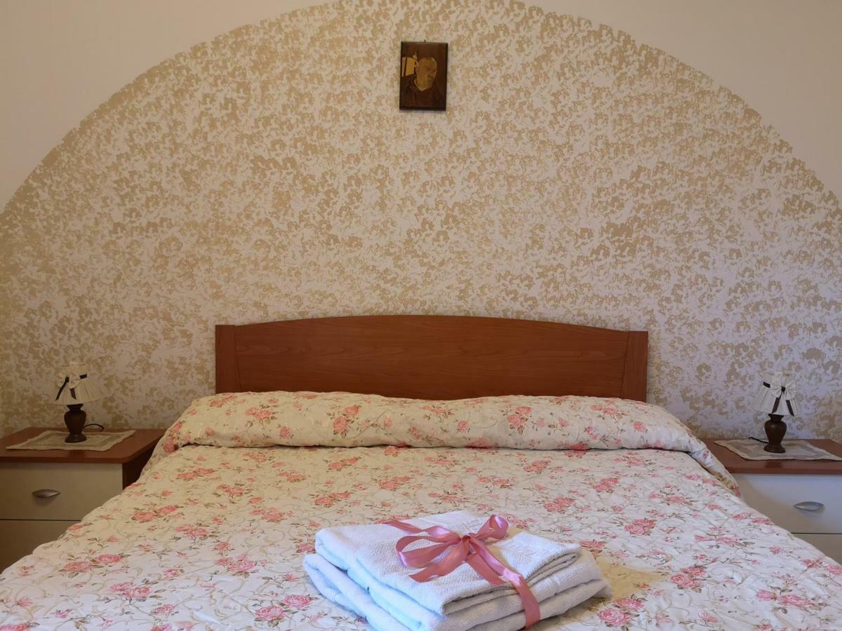 Casale Villa Marzia マッサ・ルブレンセ エクステリア 写真